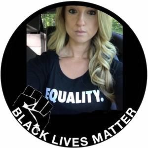 Meet your Posher, Dannielle